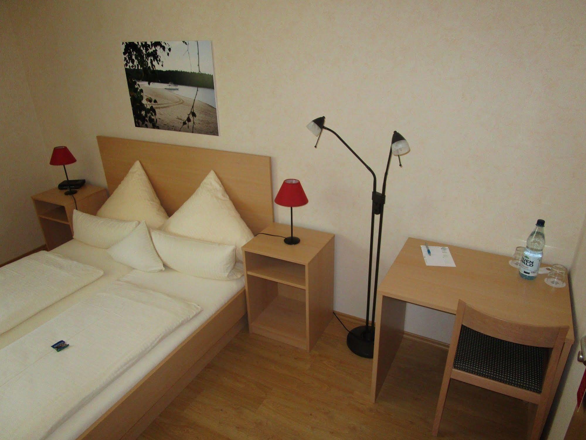 Hotel Bernsteinsee 3*